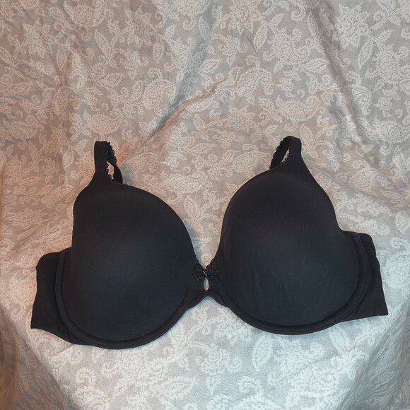 Victoria's Secret - Body by Victoria - lined with light lace on the straps - 38C - Picture 1 of 9